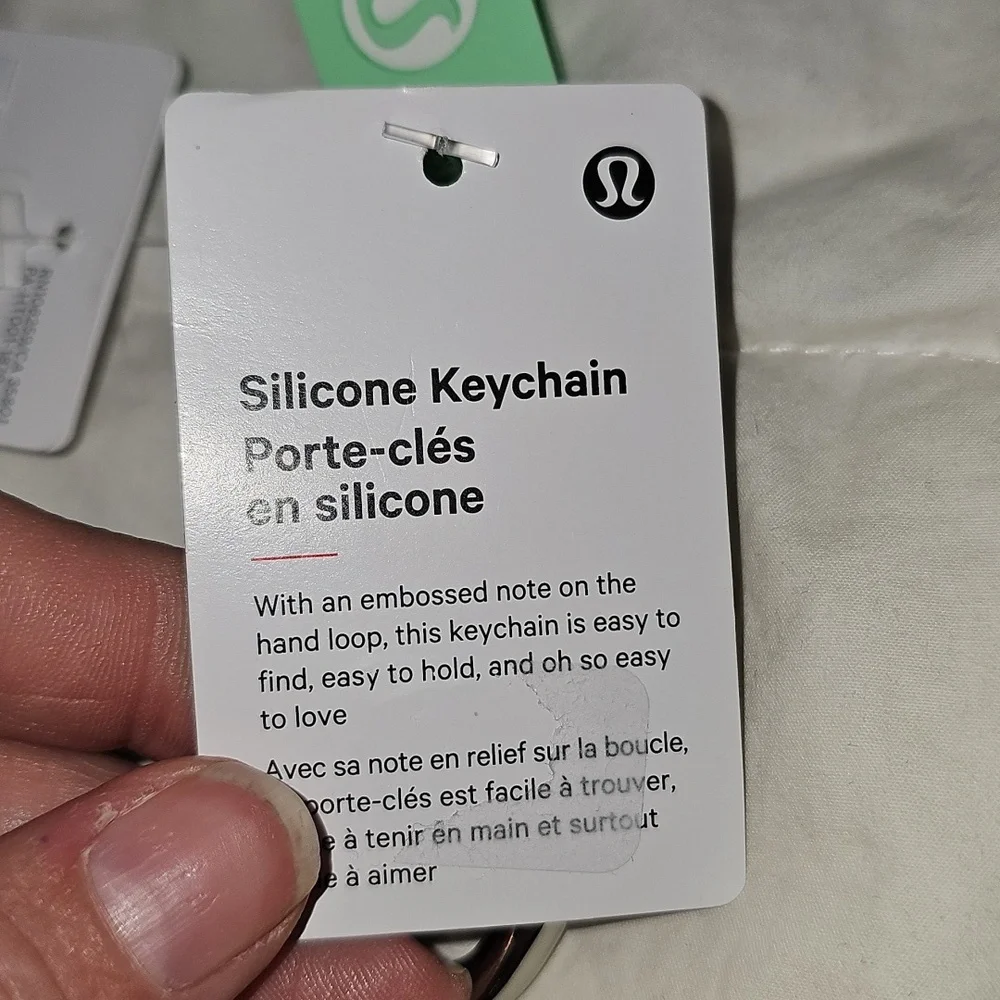 Lululemon Nwts SILICONE Keychain!! CTRL/WHT!! Beautiful!